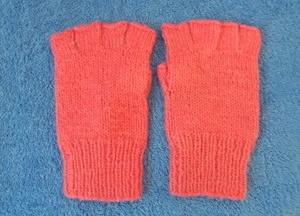 Pinkit, ksinkudotut kynsikkt, koko 5, kierrtyslangasta, V655